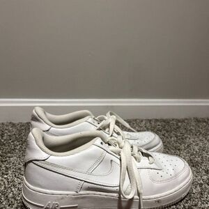 Nike white Air Force ones size 7 youth